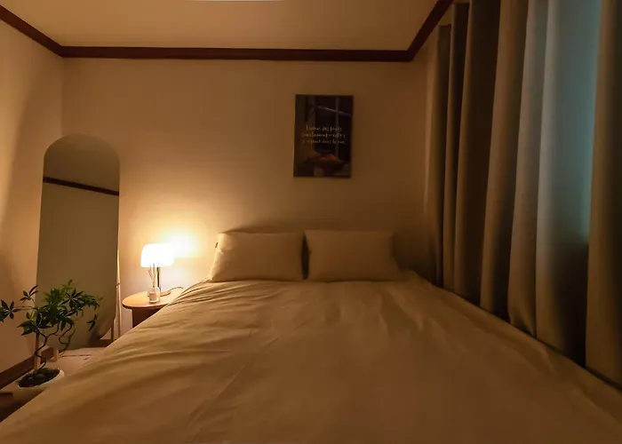 Open Deal! Line 2 And 7 Station Area, Seongsu, Forest, River, Airport Bus 2min ヴィラ
