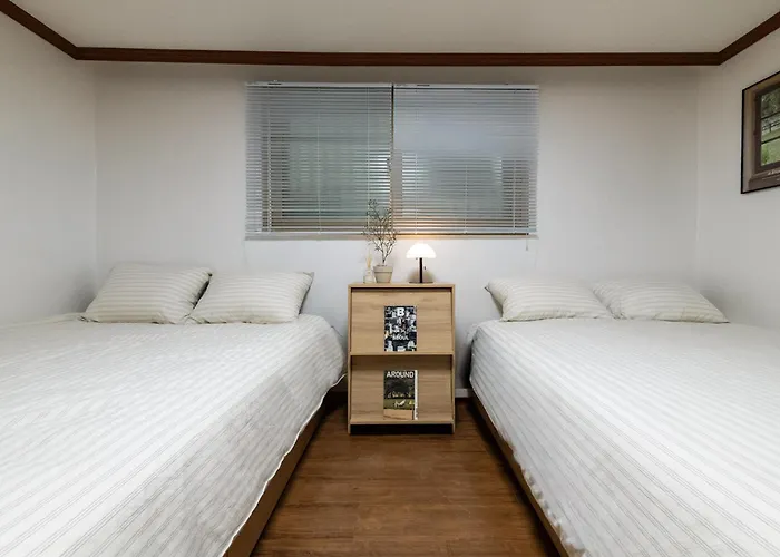 Open Deal! Line 2 And 7 Station Area, Seongsu, Forest, River, Airport Bus 2min