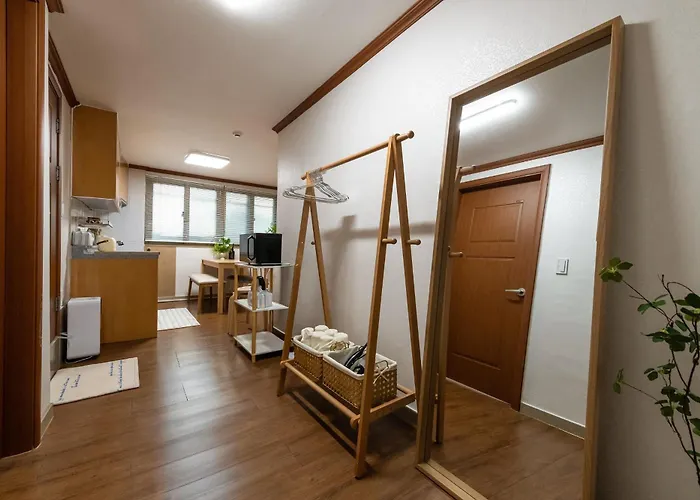 ヴィラ Open Deal! Line 2 And 7 Station Area, Seongsu, Forest, River, Airport Bus 2min *